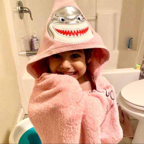 Hooded Beach/Bath Towels for Children or Adults. Add a name for Personalization. - Picture 7 of 7